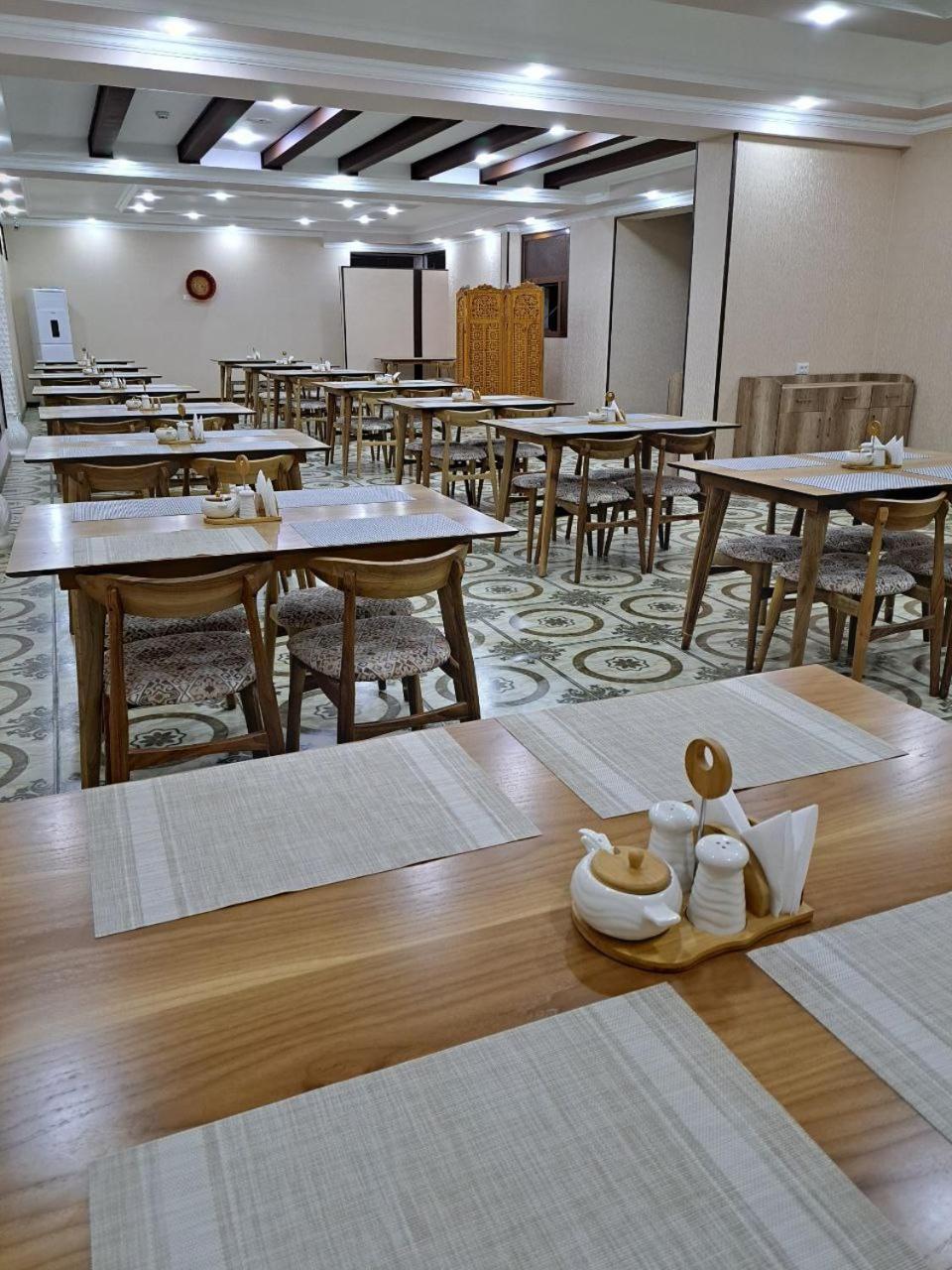 Caravan Plaza Inn Boutique 布哈拉 外观 照片